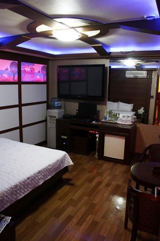 Picasso Motel Jongno Seoul Room photo